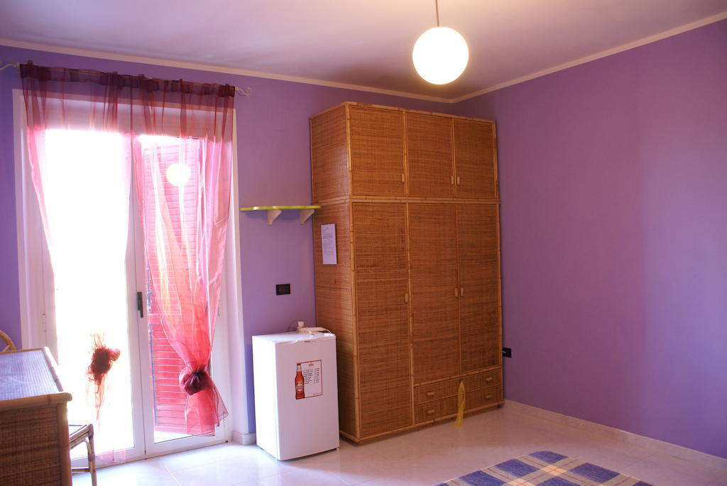 People Bed and Breakfast Castorano Habitación foto